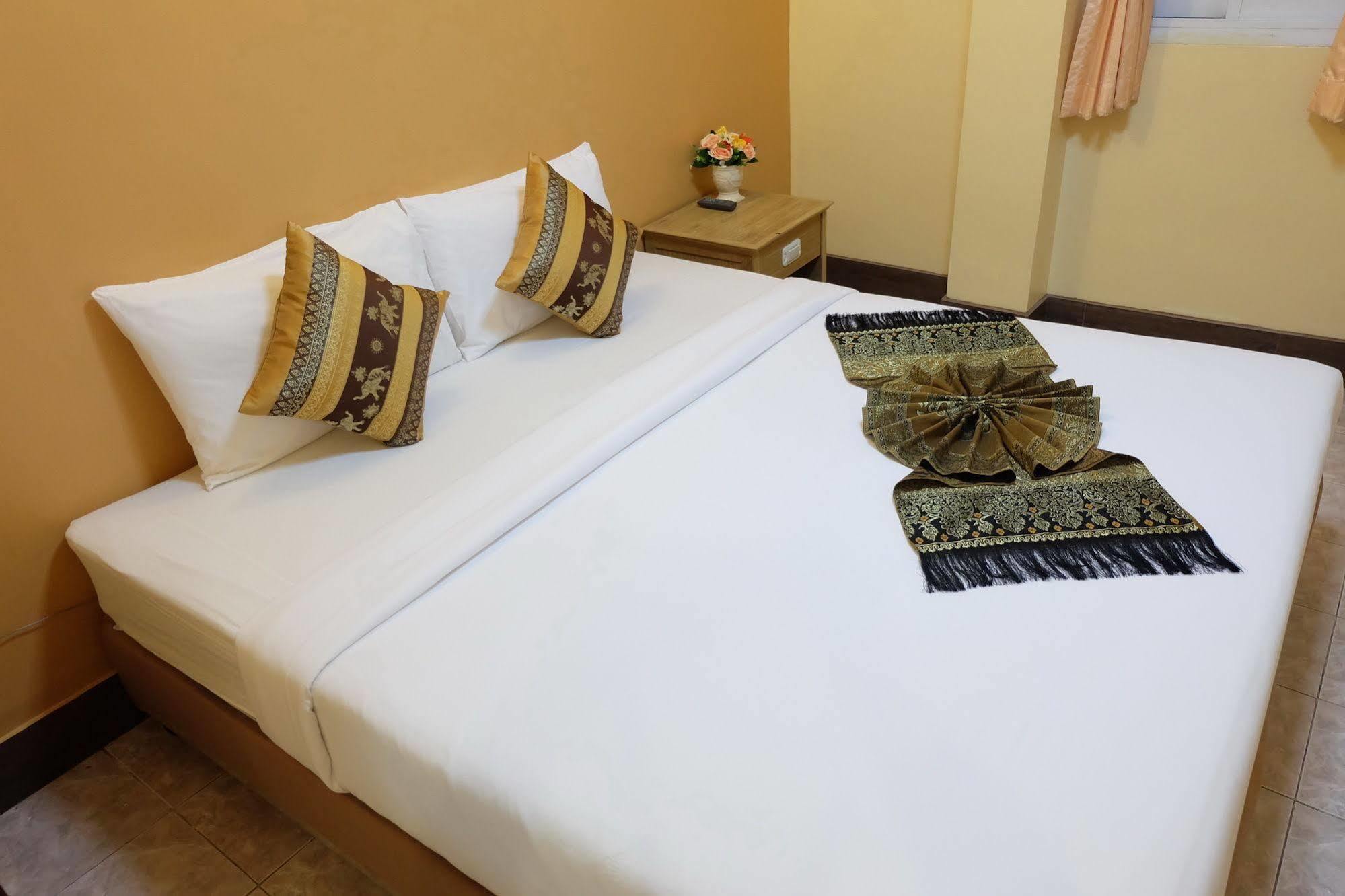 Thai Cozy House - Sha Certified Bangkok Luaran gambar